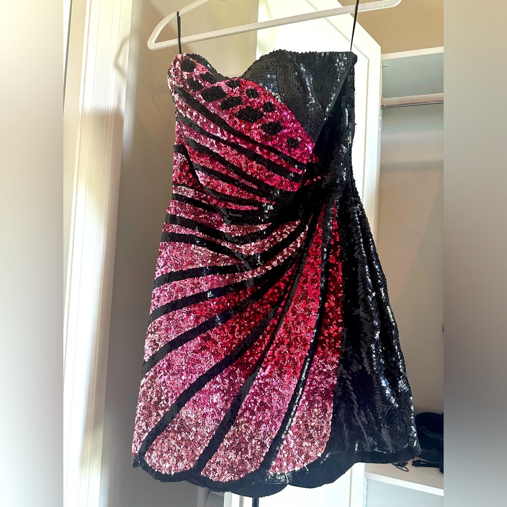 Retrofete butterfly sequin dress - Picture 3 of 5